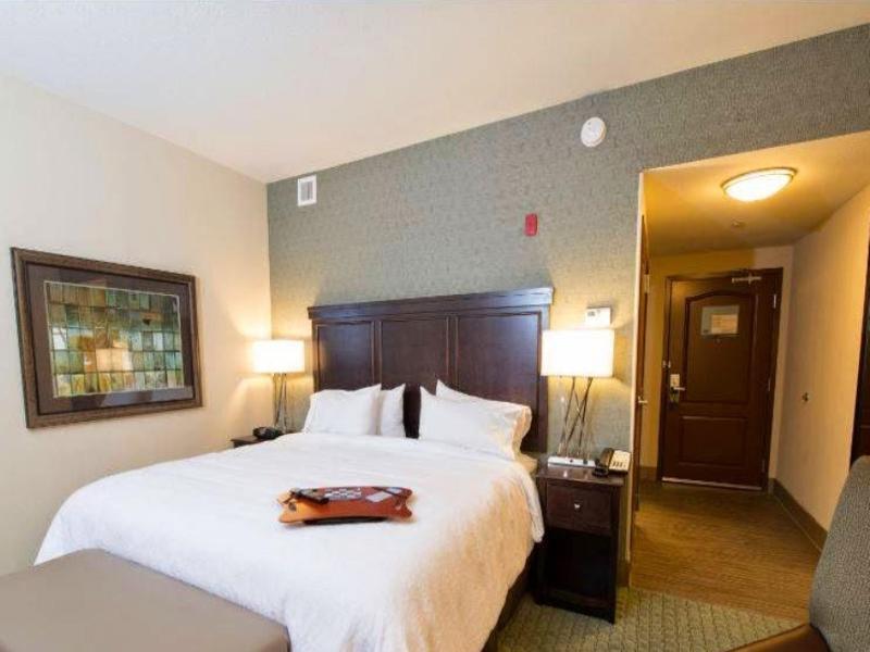 Hampton Inn & Suites Bismarck Northwest Экстерьер фото