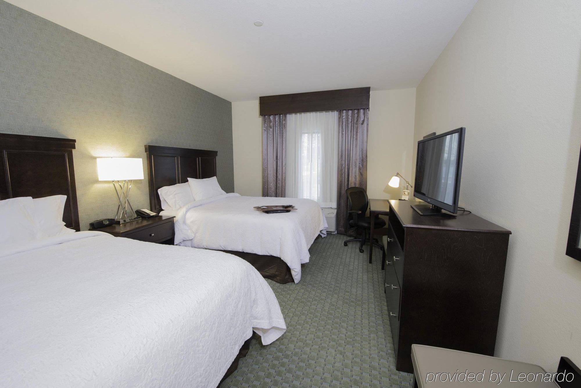 Hampton Inn & Suites Bismarck Northwest Экстерьер фото